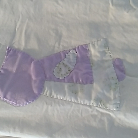 Vintage handmade baby girl quilt - Picture 4 of 8